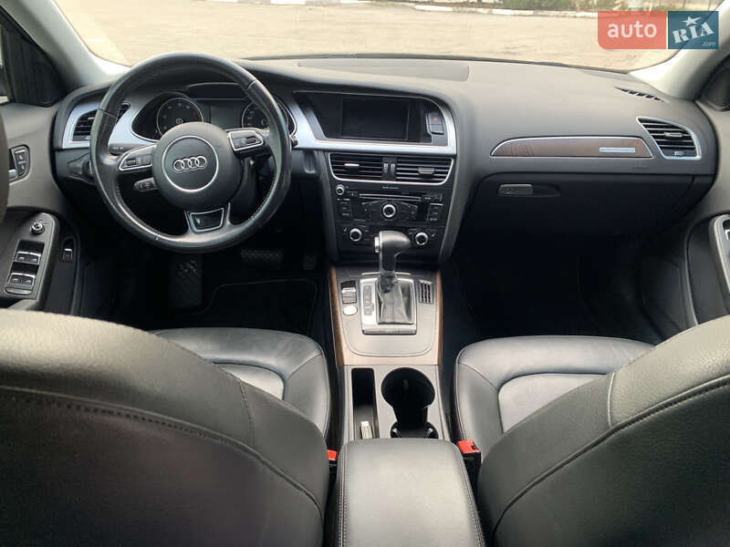 Седан Audi A4 2015 в Харкові