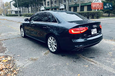 Седан Audi A4 2014 в 