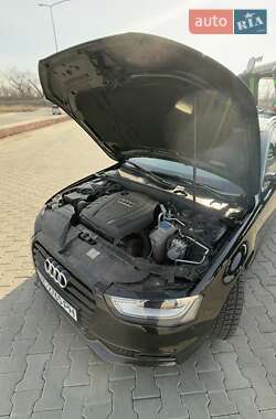 Универсал Audi A4 2012 в 