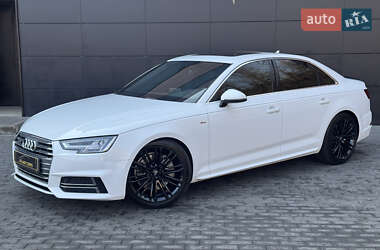 Седан Audi A4 2015 в 