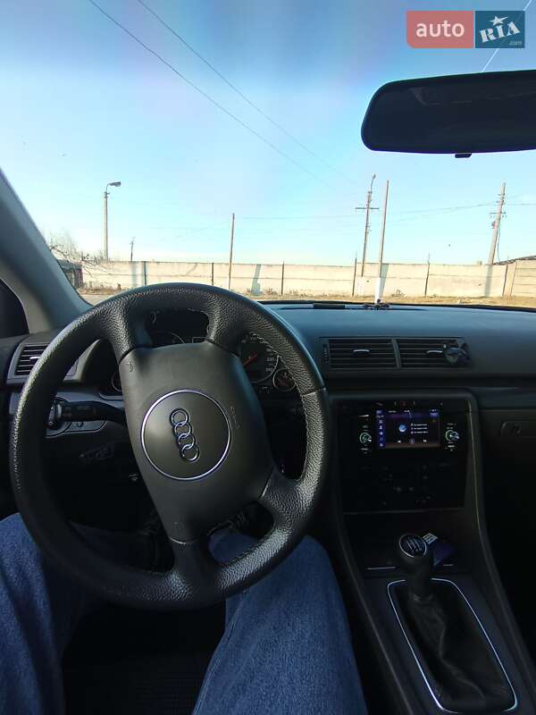 Седан Audi A4 2002 в Полонном