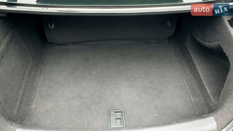 Седан Audi A4 2010 в Киеве