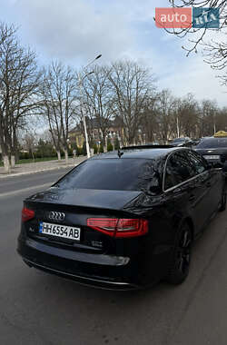 Седан Audi A4 2015 в 