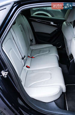 Седан Audi A4 2015 в 