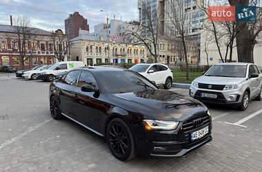 Седан Audi A4 2015 в 
