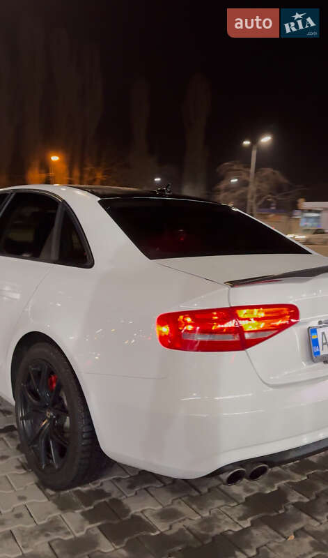 Седан Audi A4 2014 в Виннице