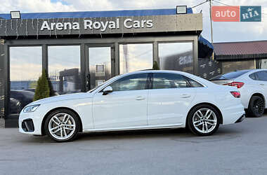 Седан Audi A4 2022 в 