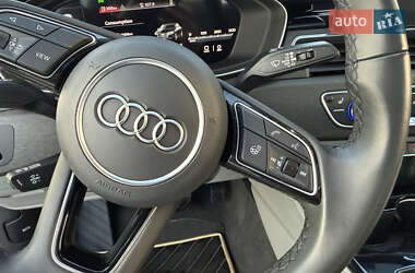 Седан Audi A4 2022 в 