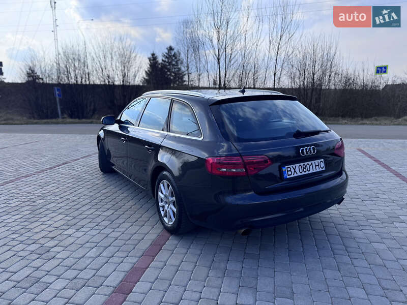 Универсал Audi A4 2012 в Староконстантинове