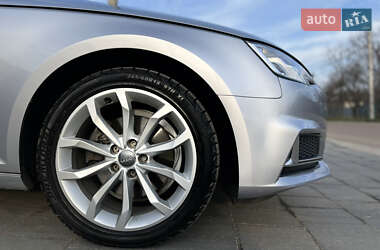 Седан Audi A4 2019 в 