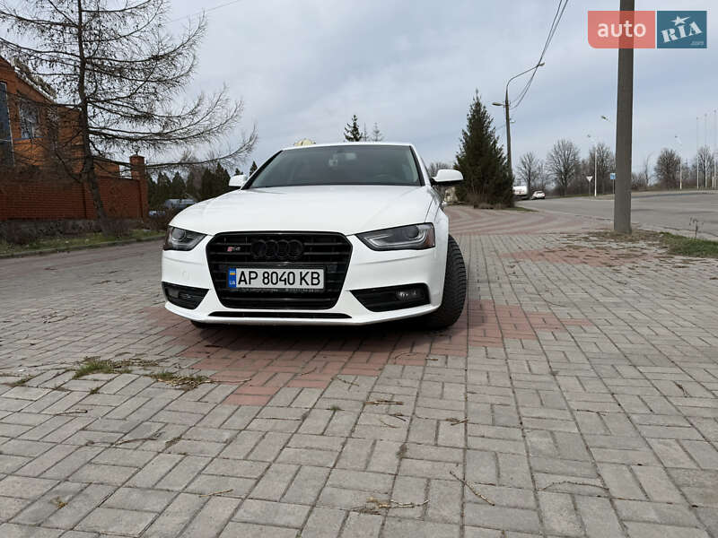 Седан Audi A4 2012 в 
