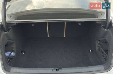 Седан Audi A4 2016 в 