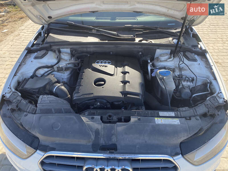 Седан Audi A4 2013 в Львове