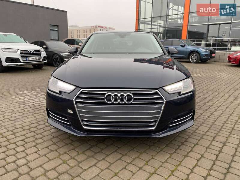 Седан Audi A4 2016 в Львове