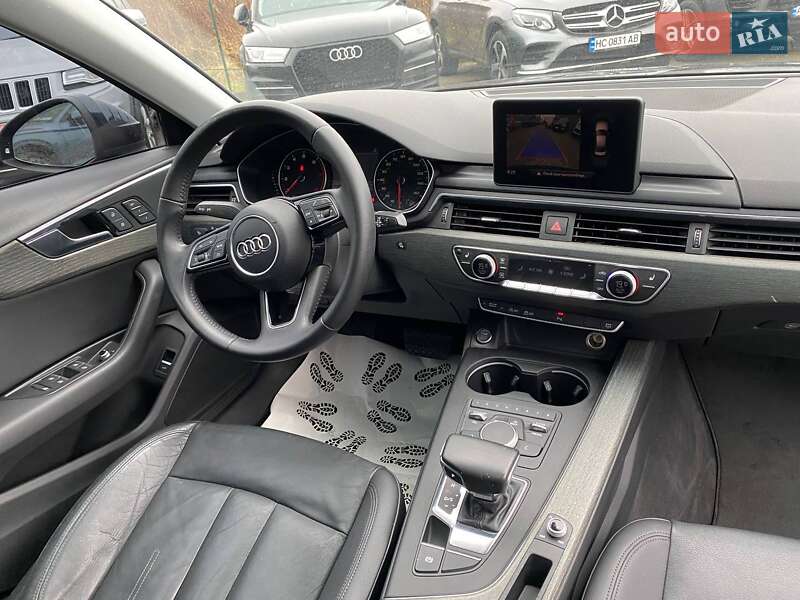 Седан Audi A4 2016 в Львове