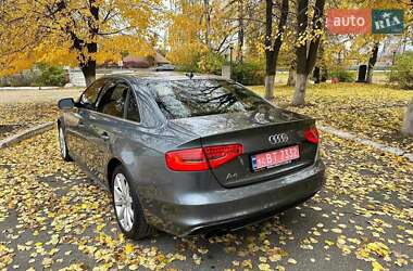 Седан Audi A4 2014 в 
