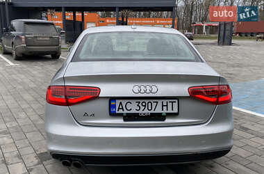 Седан Audi A4 2013 в 