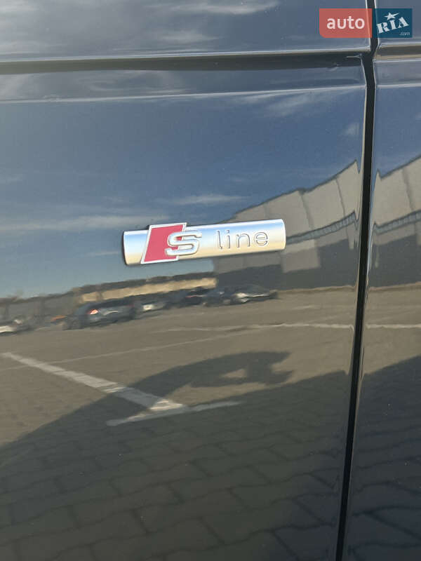 Седан Audi A4 2016 в Івано-Франківську