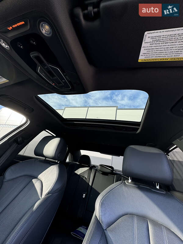 Седан Audi A4 2016 в Івано-Франківську