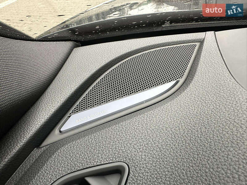 Седан Audi A4 2016 в Івано-Франківську