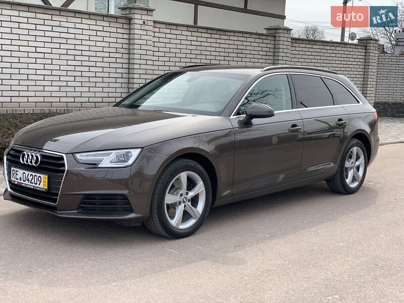 Универсал Audi A4 2018 в Житомире