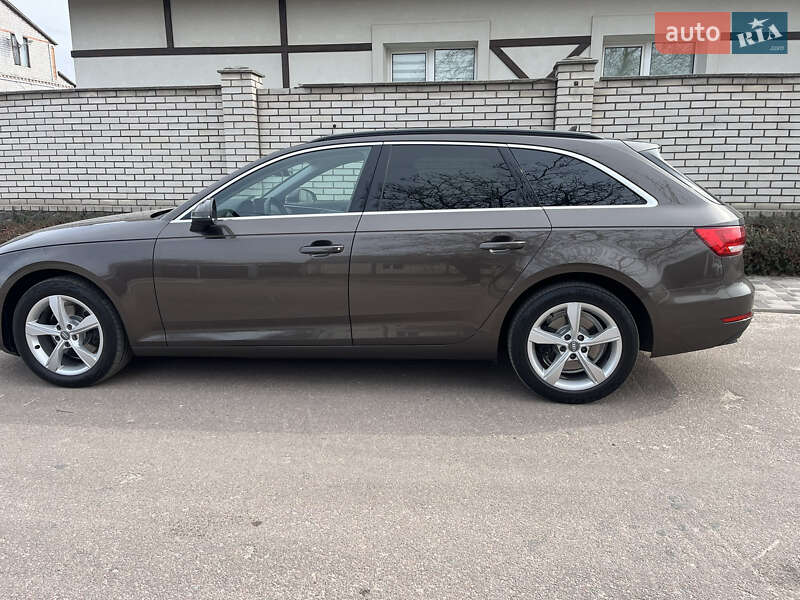 Универсал Audi A4 2018 в Житомире
