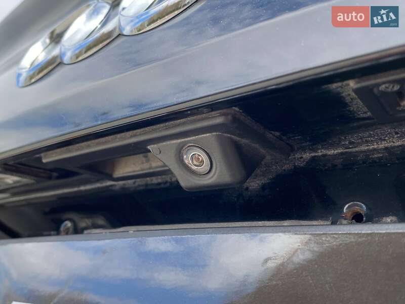 Седан Audi A4 2016 в Львове