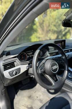 Седан Audi A4 2016 в 