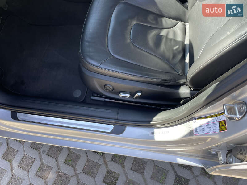 Седан Audi A4 2013 в Харькове
