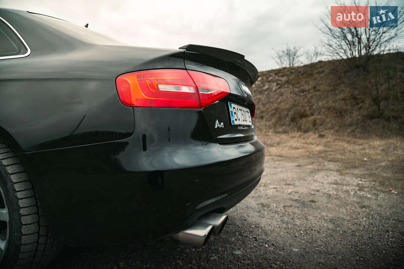 Седан Audi A4 2013 в Золочеве
