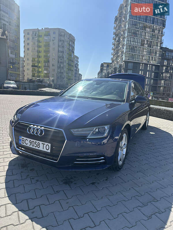 Седан Audi A4 2019 в Львові