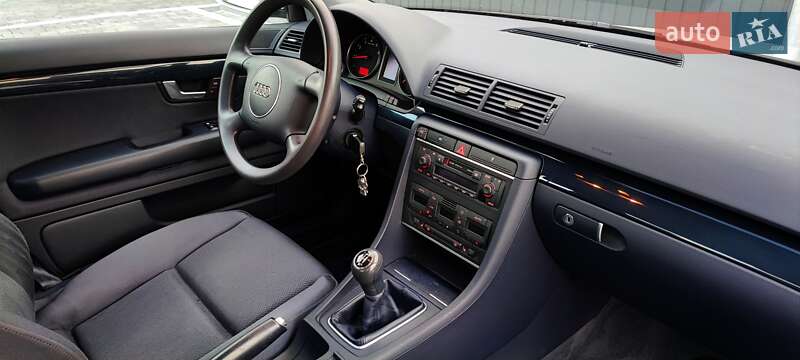Седан Audi A4 2003 в Самборі