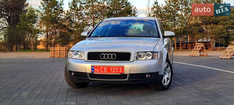 Седан Audi A4 2003 в Самборі