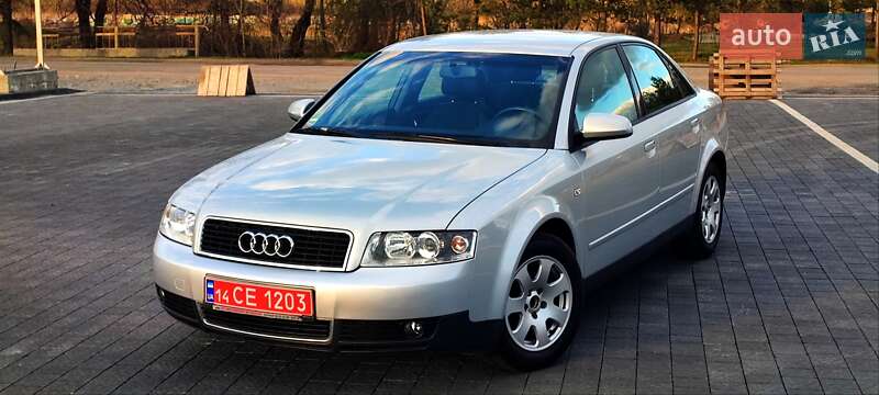 Седан Audi A4 2003 в Самборі