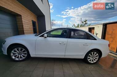 Седан Audi A4 2013 в 