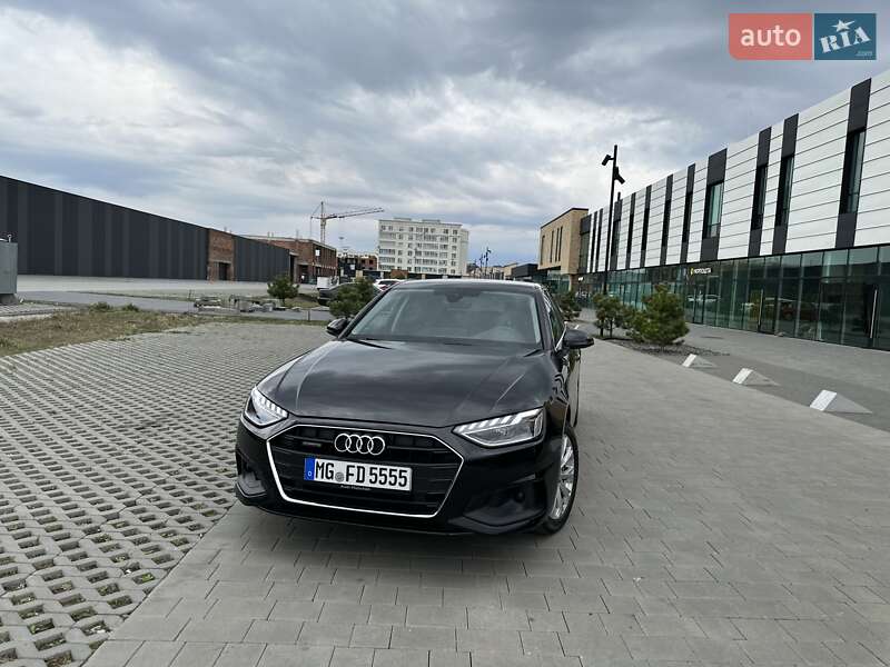 Седан Audi A4 2021 в Хмельницком