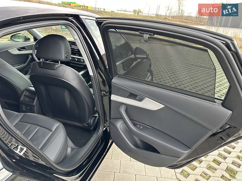Седан Audi A4 2021 в Хмельницком