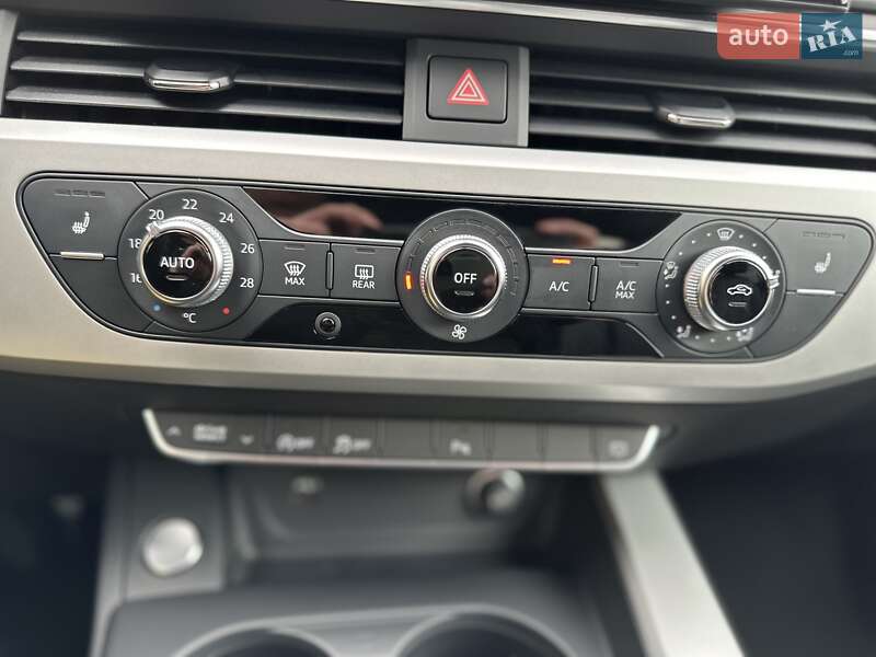 Седан Audi A4 2021 в Хмельницком