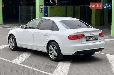 Седан Audi A4 2012 в 