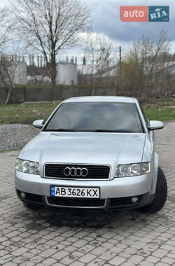 Седан Audi A4 2001 в 