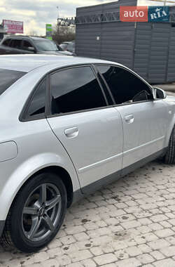 Седан Audi A4 2001 в 