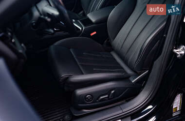 Седан Audi A4 2020 в 
