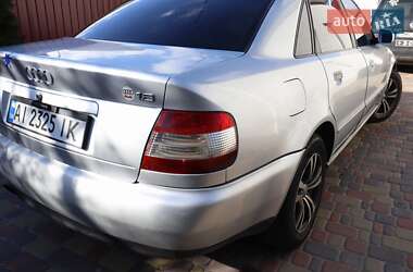 Седан Audi A4 1996 в Обухове