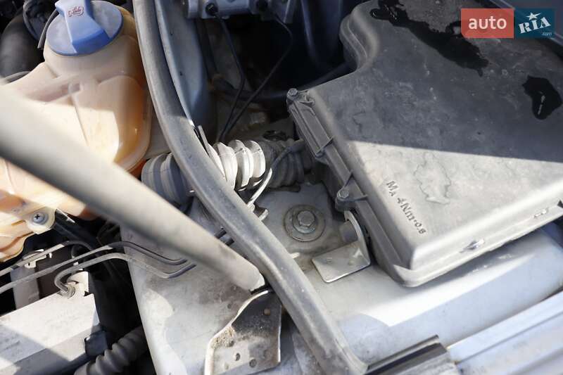 Седан Audi A4 1996 в Обухове