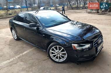 Седан Audi A4 2013 в 