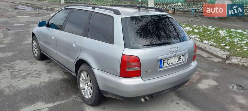 Универсал Audi A4 2000 в 