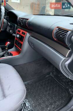 Седан Audi A4 1999 в 