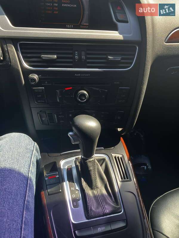 Седан Audi A4 2011 в Светловодске
