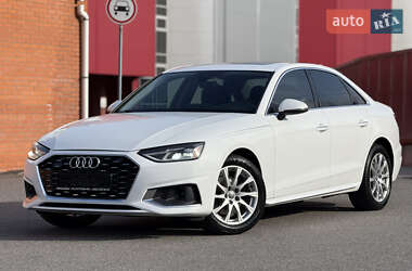Седан Audi A4 2020 в 