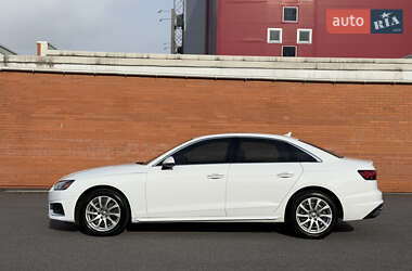 Седан Audi A4 2020 в 